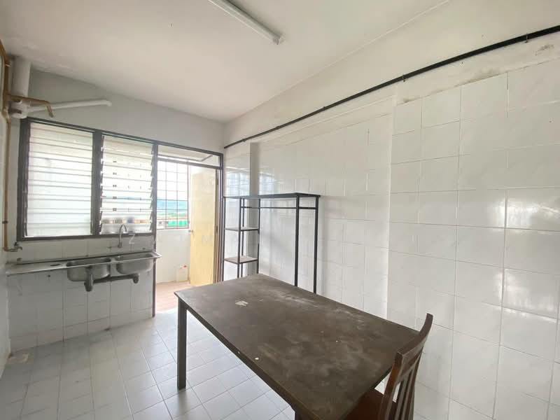 Condominium for Sale at Seri Mas Condominium - Zaimah Zamri - Kitchen - PropertyGuru.com.my