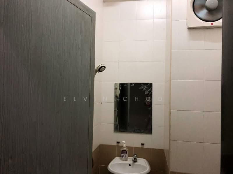Kondominium untuk Disewa di Cassia Resort Condominium - Elvin Choo - Bathroom - PropertyGuru.com.my