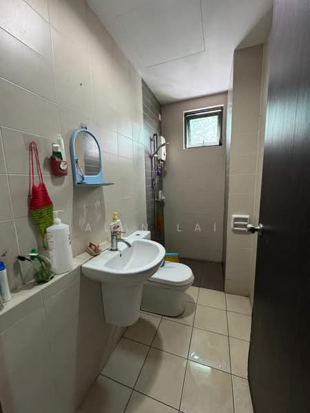 Condominium for Sale at Gardenview Residences - Alan Lai - Bathroom - PropertyGuru.com.my