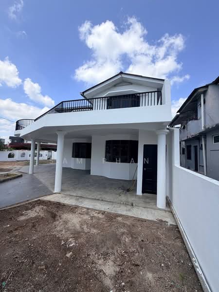 Rumah Teres 2 Tingkat untuk Dijual di Taman Johor Jaya (Johor Bahru) - Sam Phang - Exterior - PropertyGuru.com.my