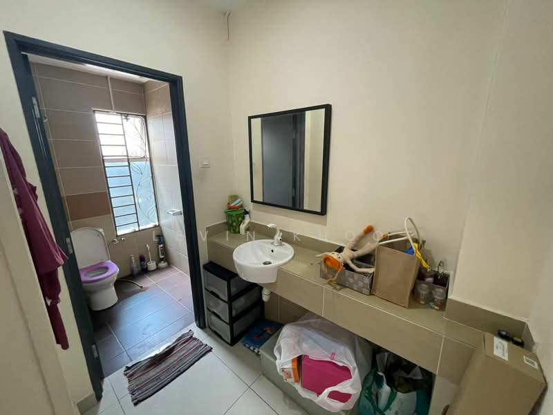 Semi-Detached House for Sale in Bandar Seri Coalfields (Sungai Buloh) - Levin Khoo - Bathroom - PropertyGuru.com.my