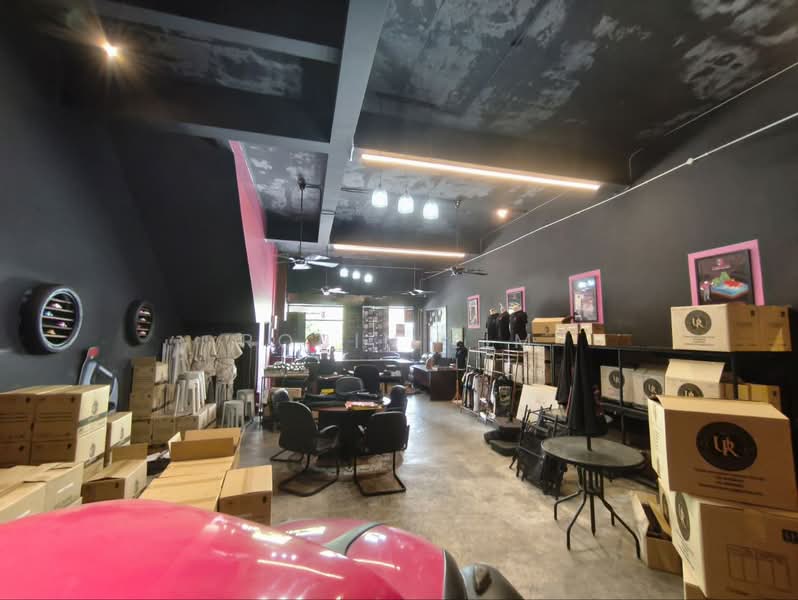 Shop for Sale in Setia Tropika (Johor Bahru) - Robin Lim - Interior - PropertyGuru.com.my