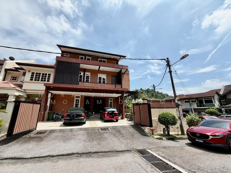 3-storey Terraced House for Sale in Taman Setiawangsa (Setiawangsa) - Nuraishah Binti Mohamed Azmi - Exterior - PropertyGuru.com.my