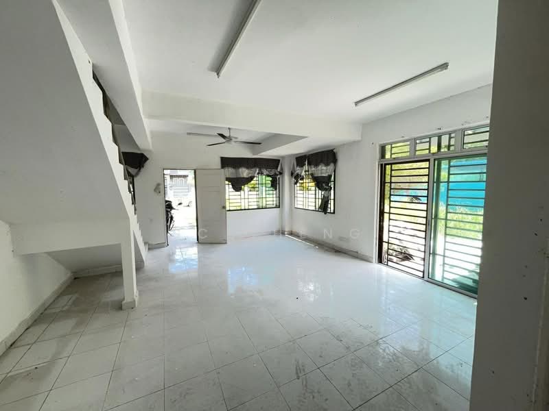 2-storey Terraced House for Sale in Pulai (Johor) - SC Cheng - Living Room - PropertyGuru.com.my