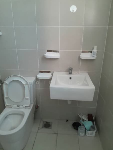 2-storey Terraced House for Rent in Bandar Sri Sendayan (Negeri Sembilan) - Cloie Chow - Bathroom - PropertyGuru.com.my