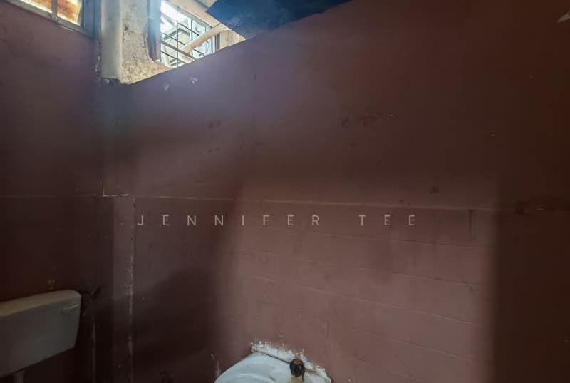 Kedai untuk Disewa di Sungai Buloh (Selangor) - Jennifer Tee - Bathroom - PropertyGuru.com.my
