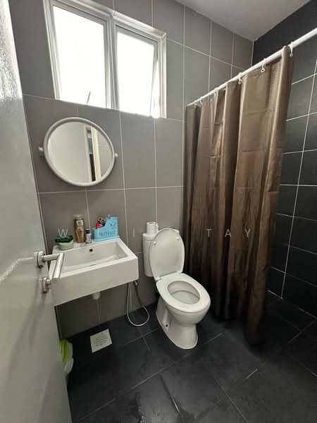 Servis Apartment untuk Dijual di Skysuites @ Meldrum Hills - William Tay - Bathroom - PropertyGuru.com.my