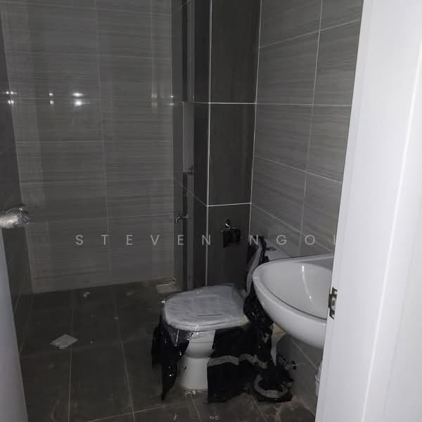 Semi-Detached House for Sale in Johor Bahru (Johor) - Steven Ngoi - Bathroom - PropertyGuru.com.my