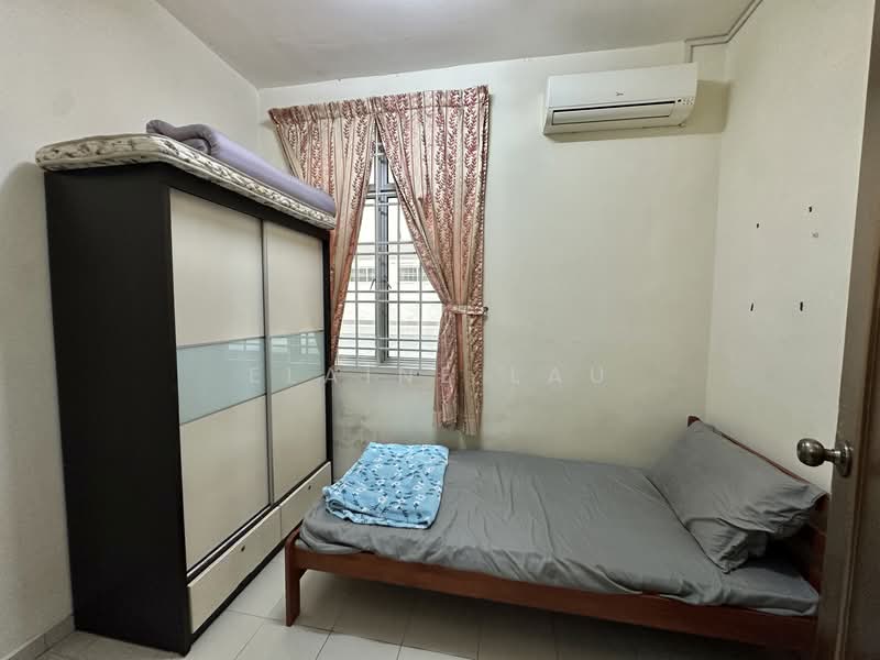 Pangsapuri untuk Disewa di Lake View Suites - Elaine Lau - Bedroom - PropertyGuru.com.my