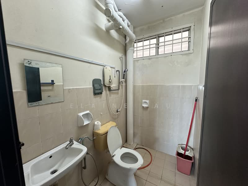 Pangsapuri untuk Disewa di Lake View Suites - Elaine Lau - Bathroom - PropertyGuru.com.my