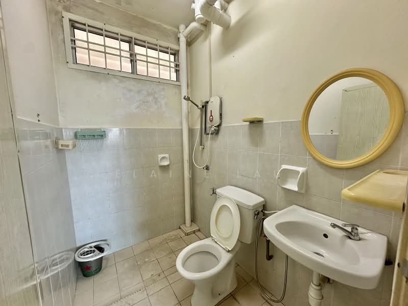 Pangsapuri untuk Disewa di Lake View Suites - Elaine Lau - Bathroom - PropertyGuru.com.my