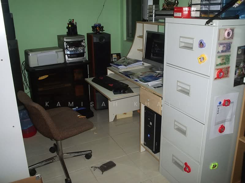 Flat for Sale at Flora Damansara Flat - Kamisah Khalid - Study - PropertyGuru.com.my