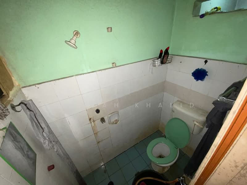 Flat for Sale at Flora Damansara Flat - Kamisah Khalid - Bathroom - PropertyGuru.com.my