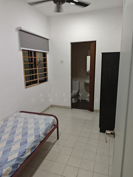 Kondominium untuk Disewa di Atmosfera Kondominium - Aleesya Christina - Bedroom - PropertyGuru.com.my