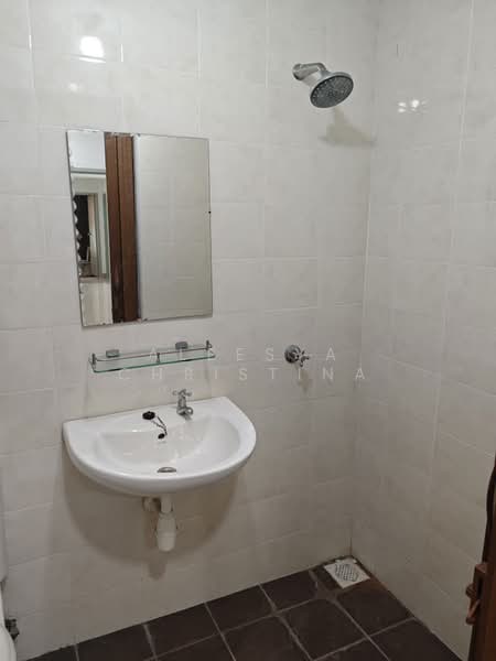 Kondominium untuk Disewa di Atmosfera Kondominium - Aleesya Christina - Bathroom - PropertyGuru.com.my
