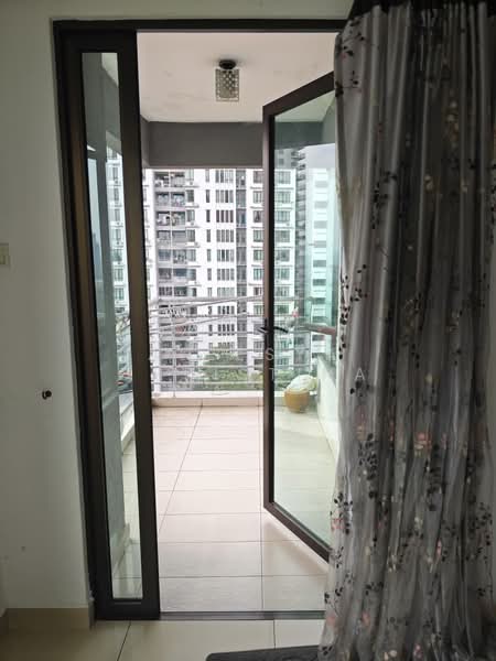 Kondominium untuk Disewa di Atmosfera Kondominium - Aleesya Christina - Balcony - PropertyGuru.com.my