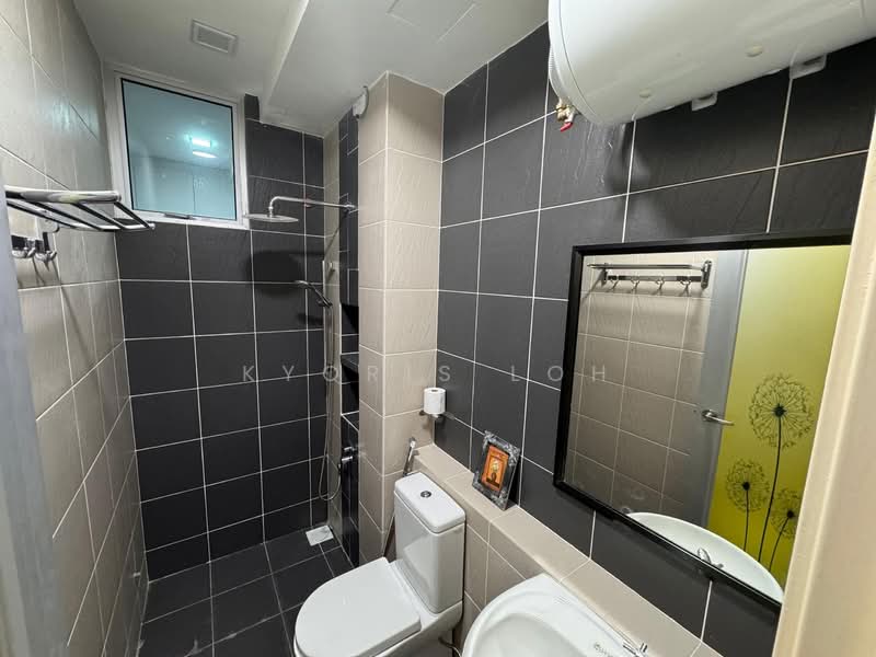 Kondominium untuk Dijual di D'Rich Executive Suites - Kyoris Loh - Bathroom - PropertyGuru.com.my