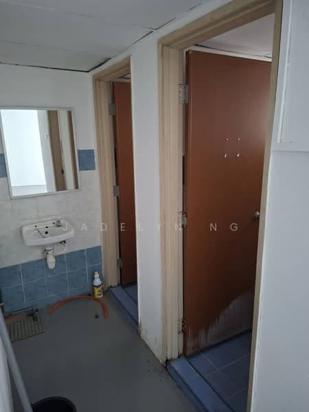 Kedai / Pejabat untuk Disewa di Kulai (Johor) - Jadelyn Ng - Bathroom - PropertyGuru.com.my