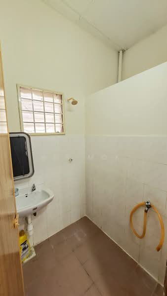 Townhouse for Sale in Taman Wangsa Permai (Kepong) - Ben Mok - Bathroom - PropertyGuru.com.my