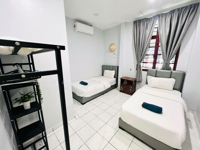 Rumah Teres 2 Tingkat untuk Dijual di Seksyen 5 (Kota Damansara) - Nuraishah Binti Mohamed Azmi - Bedroom - PropertyGuru.com.my
