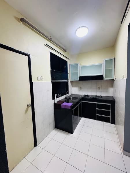 Apartment for Rent at Villa Krystal @ Bandar Selesa Jaya - Alen Tan - Kitchen - PropertyGuru.com.my