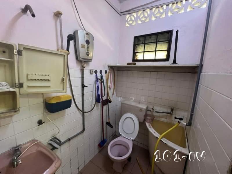 1-storey Terraced House for Rent in Port Klang (Pelabuhan Klang) (Selangor) - Ivy Por - Bathroom - PropertyGuru.com.my