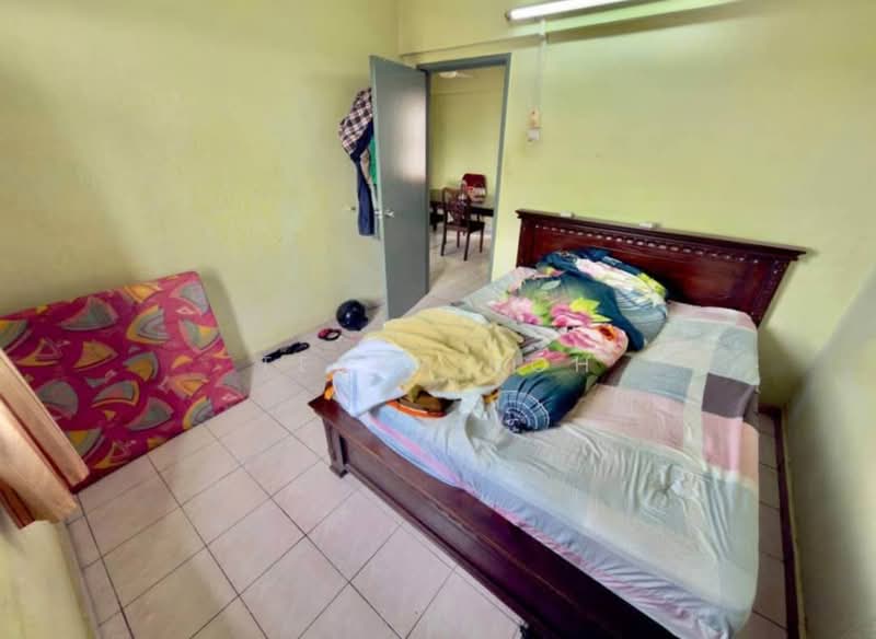 Apartment for Sale at Avenue Court - Terry Hoh - Bedroom - PropertyGuru.com.my