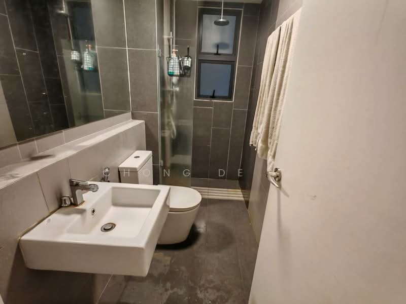 Service Residence for Sale at 8 Kinrara - Chong De Yi - Bathroom - PropertyGuru.com.my
