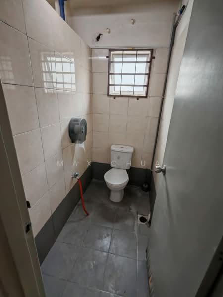 Shop / Office for Rent in Kuchai Business Park (Kuala Lumpur) - Max Chua - Bathroom - PropertyGuru.com.my