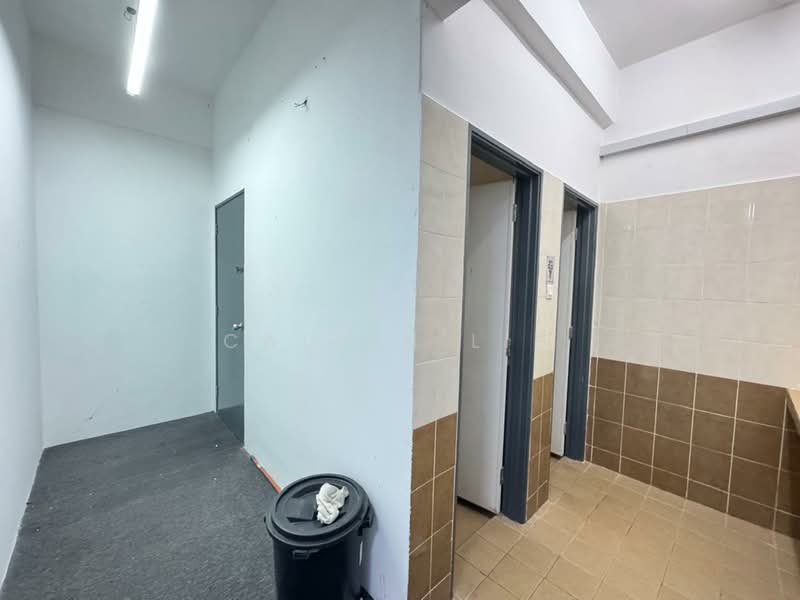 Shop / Office for Rent in Setia Alam (Selangor) - Calvin Lim - Corridor - PropertyGuru.com.my