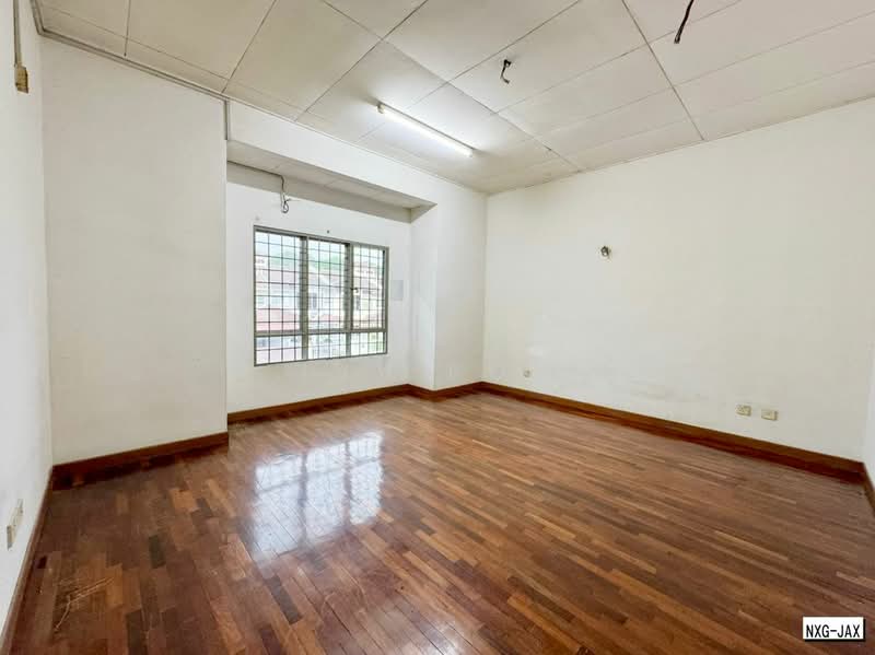 2-storey Terraced House for Rent in Bandar Botanic (Klang) - Ivy Por - Living Room - PropertyGuru.com.my