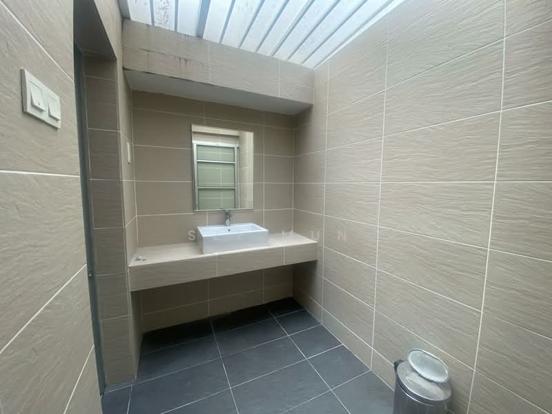 2-storey Terraced House for Sale in Laman Glenmarie (Shah Alam) - Sze Mun - Bathroom - PropertyGuru.com.my