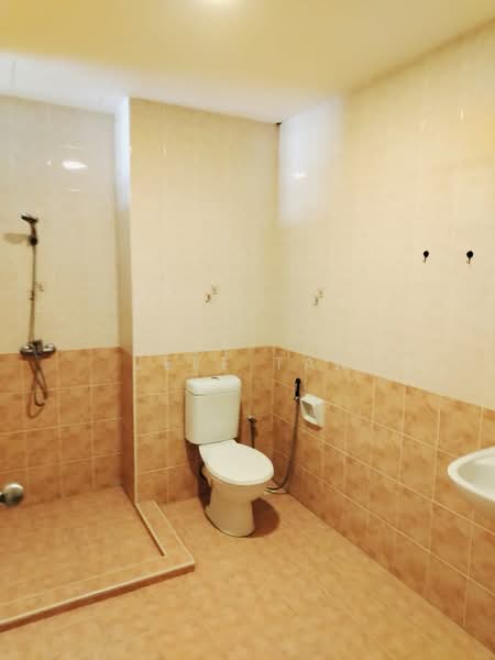 Rumah Bandar untuk Disewa di Tanjung Tokong (Penang) - Jeff Tan - Bathroom - PropertyGuru.com.my