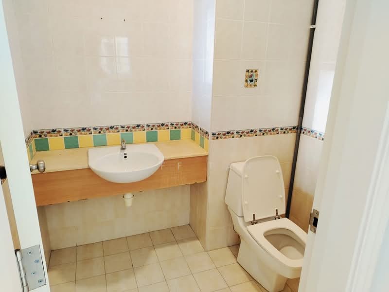 Rumah Bandar untuk Disewa di Tanjung Tokong (Penang) - Jeff Tan - Bathroom - PropertyGuru.com.my
