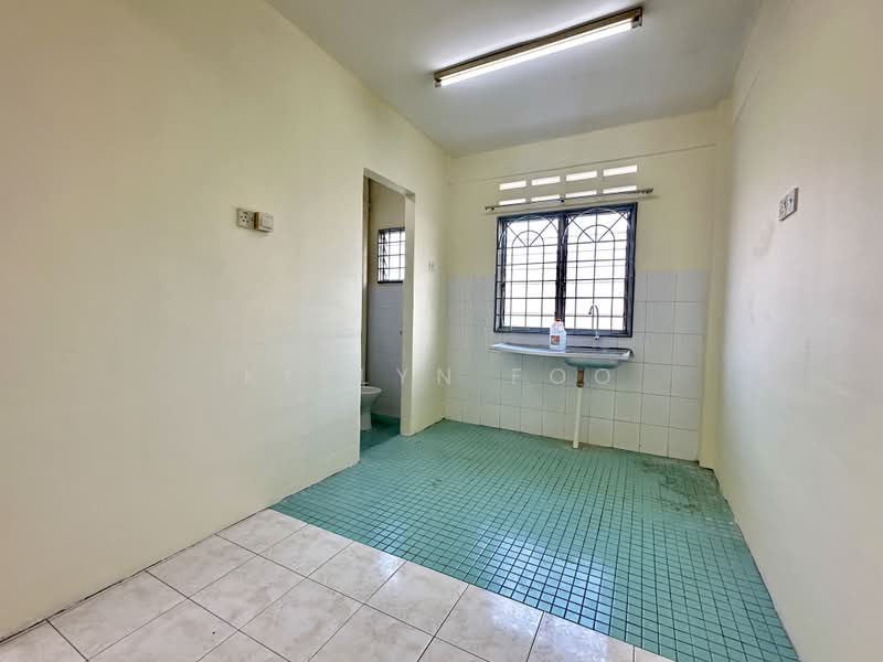 Flat for Rent at Taman Merbok - Kellyn Foo - Kitchen - PropertyGuru.com.my
