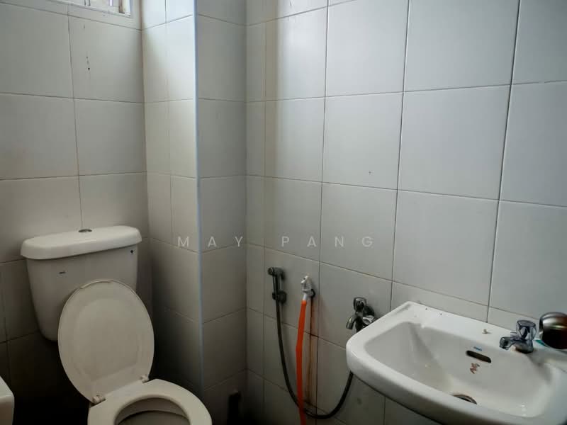 Shop / Office for Rent in Senai (Kulai) - May Pang - Bathroom - PropertyGuru.com.my
