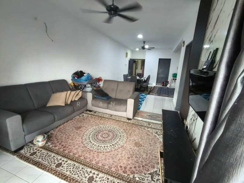 Pangsapuri untuk Dijual di Residensi Hijauan Lumayan - Ryan Low - Living Room - PropertyGuru.com.my