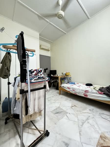 1.5-storey Terraced House for Sale in BANDAR PUCHONG JAYA (Puchong) - Jayden Lee - Bedroom - PropertyGuru.com.my