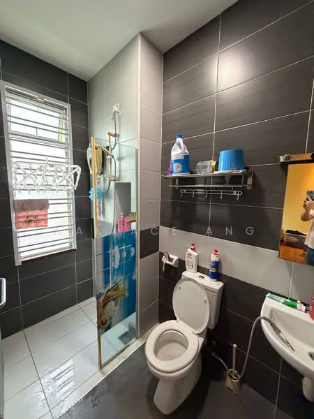 Cluster House for Sale in Johor Bahru (Johor) - Wallace Ang - Bathroom - PropertyGuru.com.my