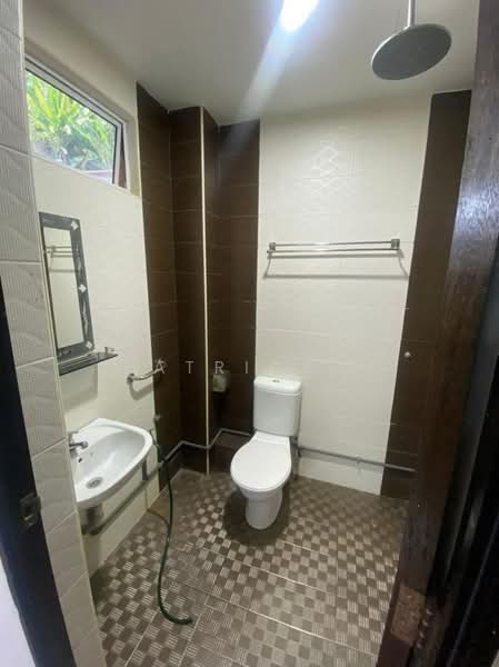 Rumah Berkembar untuk Disewa di Telok Kumbar (Penang) - Patrick . - Bathroom - PropertyGuru.com.my