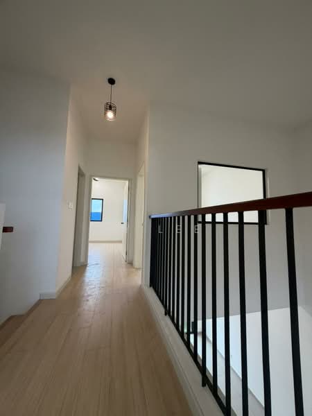 Rumah Teres 2 Tingkat untuk Disewa di Dengkil (Selangor) - SY Lee - Corridor - PropertyGuru.com.my