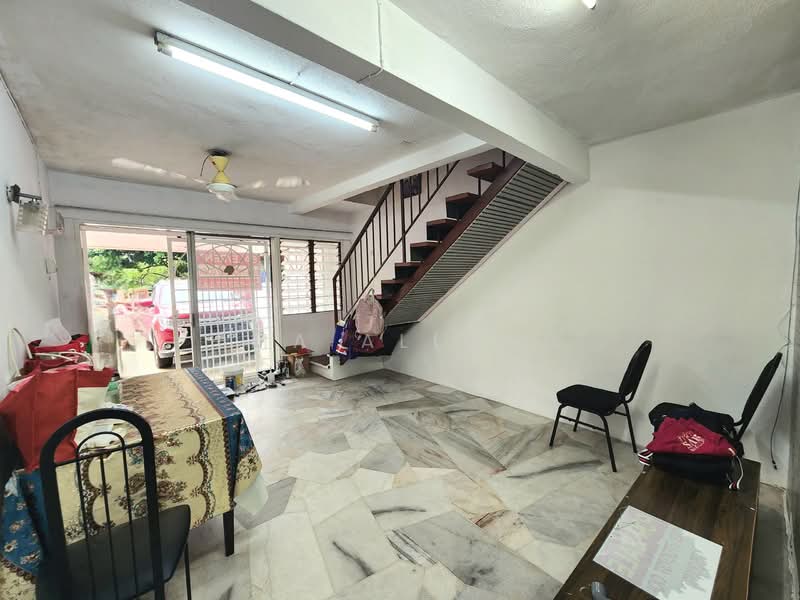 3-storey Terraced House for Sale in Taman Dato Senu (Sentul) - EMA ALLANG - Living Room - PropertyGuru.com.my