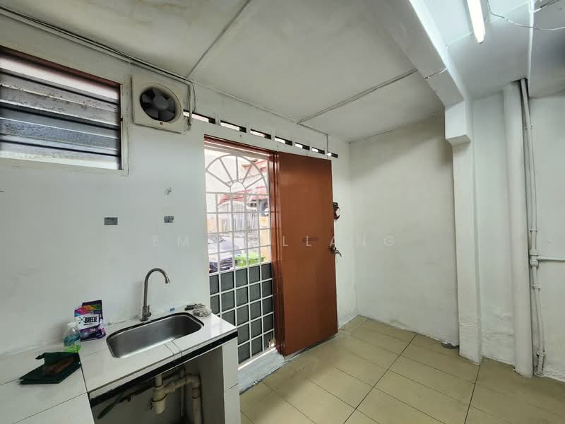 3-storey Terraced House for Sale in Taman Dato Senu (Sentul) - EMA ALLANG - Kitchen - PropertyGuru.com.my