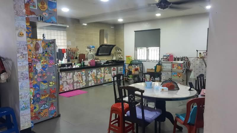Rumah Teres 2 Tingkat untuk Dijual di Taman Bukit Serdang (Seri Kembangan) - Samuel Yap - Kitchen - PropertyGuru.com.my