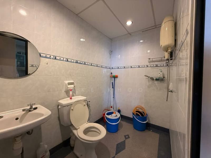 Condominium for Sale at Straits Regency - Jake Khoo - Bathroom - PropertyGuru.com.my