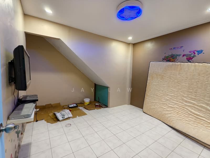 Semi-Detached House for Sale in Stapok (Kuching) - Jay Law - PropertyGuru.com.my