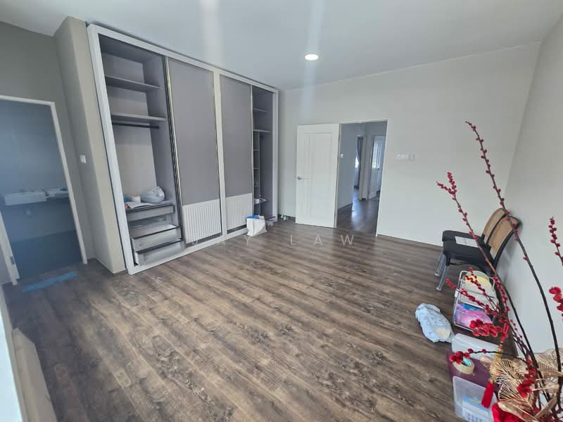 Semi-Detached House for Sale in Stapok (Kuching) - Jay Law - PropertyGuru.com.my