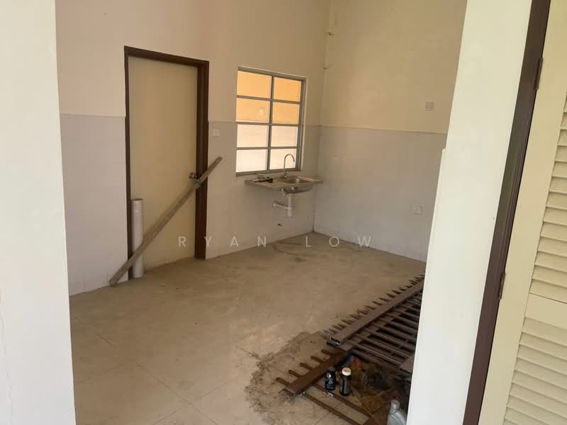 Semi-Detached House for Sale in Prima Saujana (Kajang) - Ryan Low - Kitchen - PropertyGuru.com.my