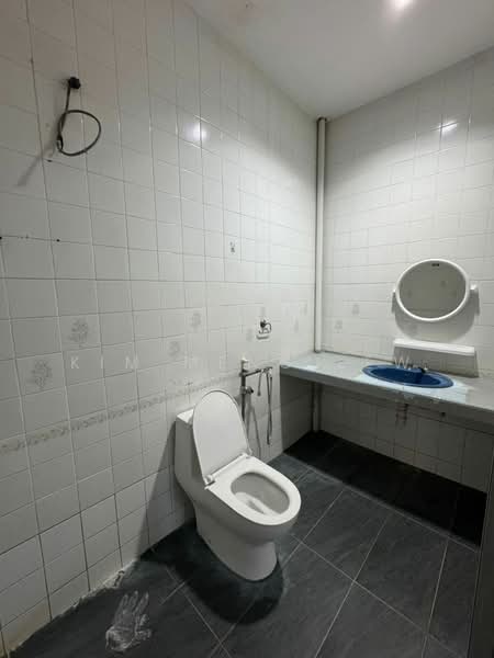 2-storey Terraced House for Sale in Taman Wangsa Permai (Kepong) - Kim Meng Lew - Bathroom - PropertyGuru.com.my