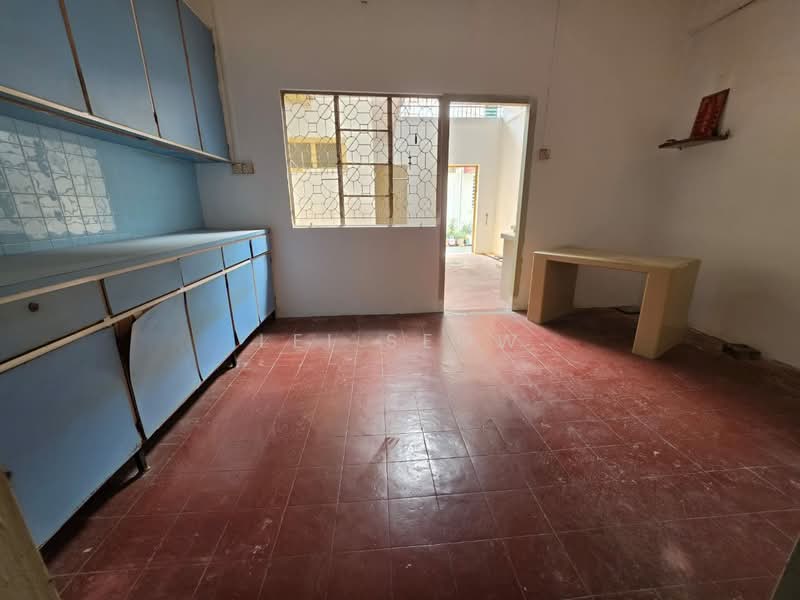 2-storey Terraced House for Sale in George Town (Penang) - Lei Seow - Kitchen - PropertyGuru.com.my